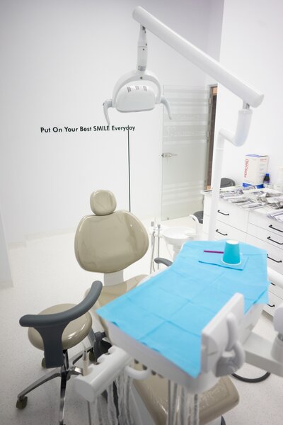 CEC Dental Clinic - Clinica Dentara.